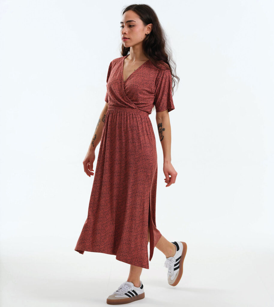 Lockeres, rotes Kleid von Gary Mash