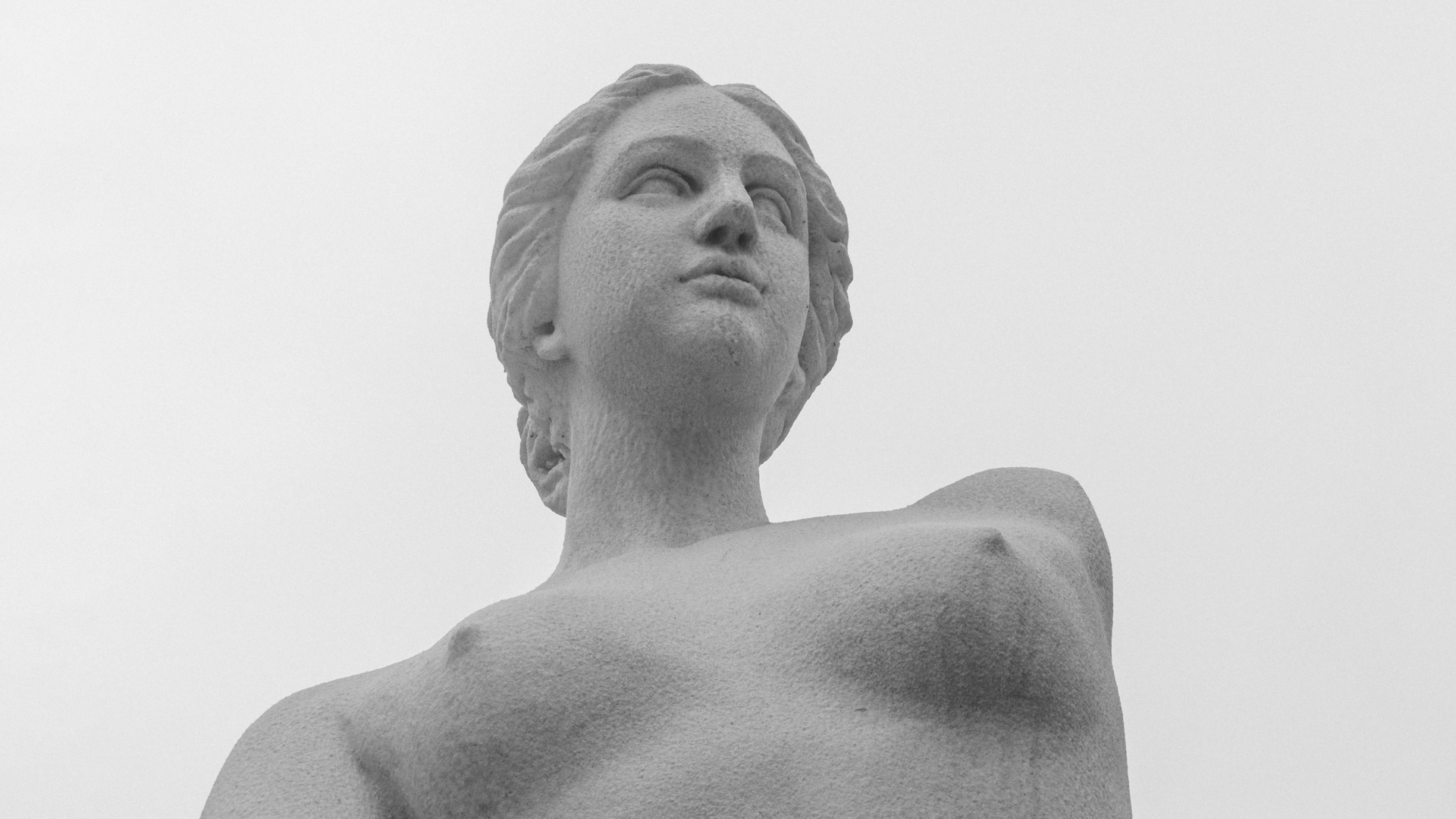 Weibliche Statue