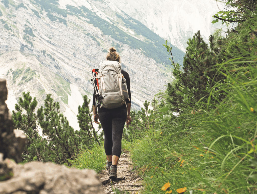 Outdoor-Bloggerin Kathrin Heckmann (Fräulein Draußen) beim Wandern