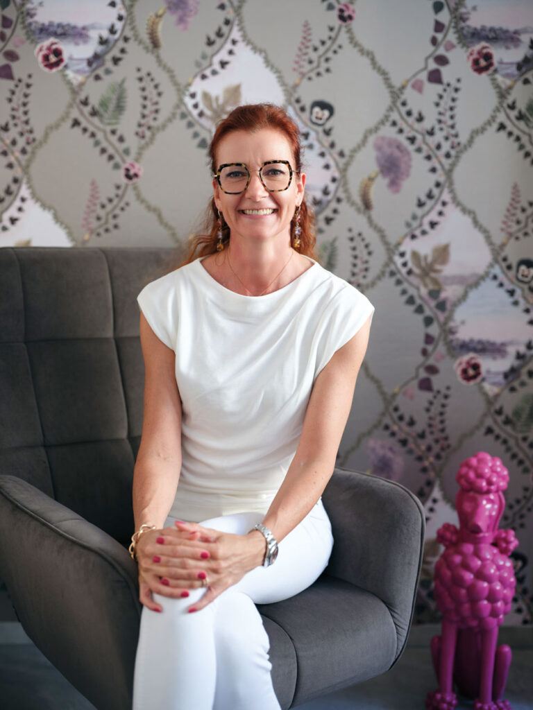 Portrait von Sabine Schwarz-Oswald